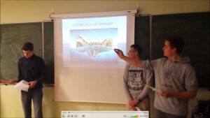Présentation d'élèves de 1ère sur le réaménagement des territoires ultramarins. Photo extraite du film de leur présentation de 3min.