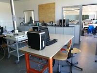 Photo montrant l'espace du fond de la salle Lab avant le projet